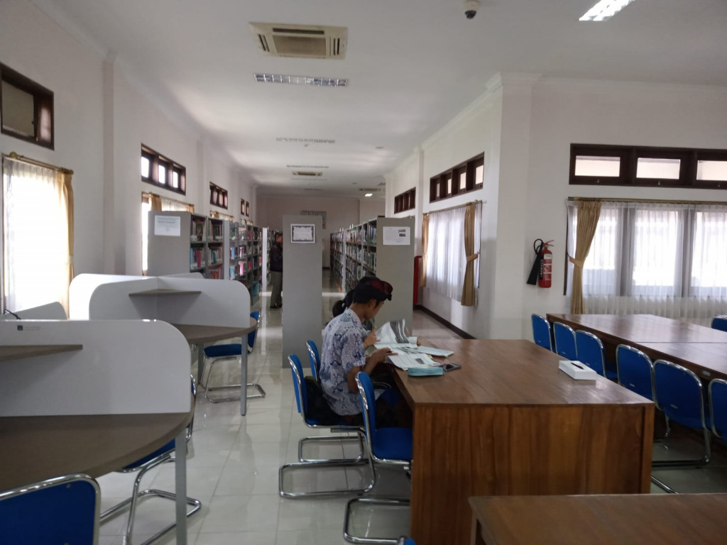 Kunjungan ke Perpustakaan Sebagai Pusat Informasi